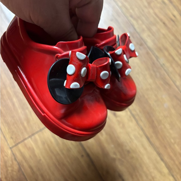 Mini Melissa Minnie Mouse Slip On Sneakers Red With Red Bow - Picture 5 of 6